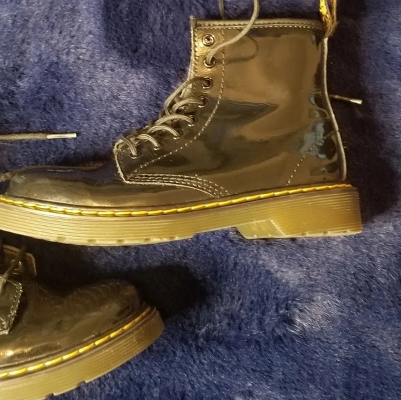 Youth black doc martens, size 2 - Picture 4 of 7